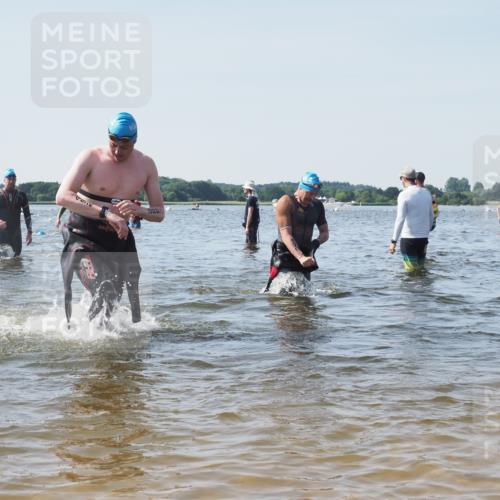 22.06.2025 - Viking Triathlon KatJ http://msf.ph/oto/8099444 22.06.2025 10:32:35 Schwimmen 80, 170, 208, 278, 492, 554 meine-sportfotos.de