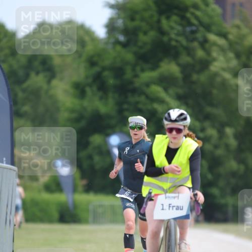 22.06.2025 - Viking Triathlon H.Heesch http://msf.ph/oto/8099448 22.06.2025 12:45:45 Laufen 15 meine-sportfotos.de