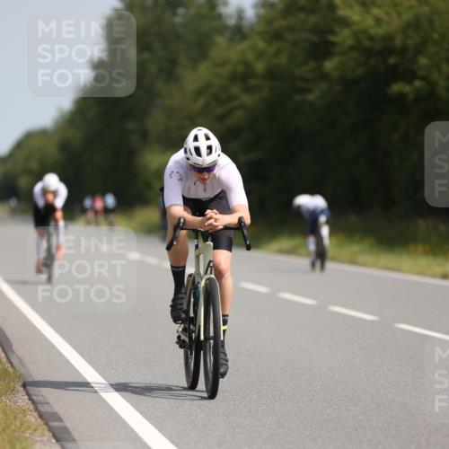 22.06.2025 - Viking Triathlon Yannick Fuchs http://msf.ph/oto/8099469 22.06.2025 11:24:00 Radfahren 436, 474, 658 meine-sportfotos.de