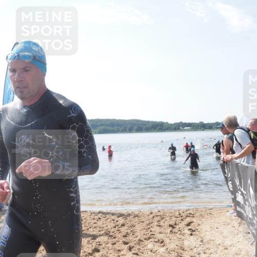 22.06.2025 - Viking Triathlon MichiJ http://msf.ph/oto/8099487 22.06.2025 10:43:53 Schwimmen 41, 249, 362, 442, 531, 627 meine-sportfotos.de