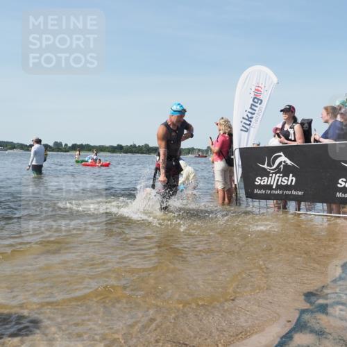 22.06.2025 - Viking Triathlon KatJ http://msf.ph/oto/8099491 22.06.2025 10:32:38 Schwimmen 80, 170, 208, 278, 492, 554 meine-sportfotos.de