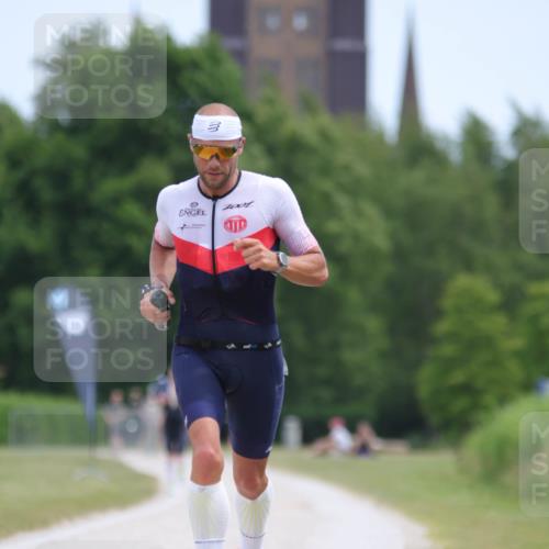 22.06.2025 - Viking Triathlon H.Heesch http://msf.ph/oto/8099495 22.06.2025 12:46:11 Laufen 122 meine-sportfotos.de