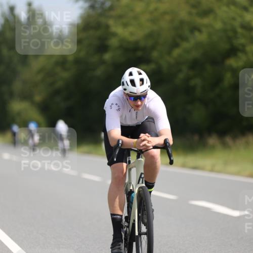 22.06.2025 - Viking Triathlon Yannick Fuchs http://msf.ph/oto/8099502 22.06.2025 11:24:01 Radfahren 436, 474, 658 meine-sportfotos.de