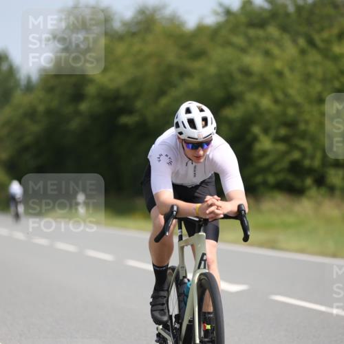 22.06.2025 - Viking Triathlon Yannick Fuchs http://msf.ph/oto/8099517 22.06.2025 11:24:02 Radfahren 436, 474, 658 meine-sportfotos.de