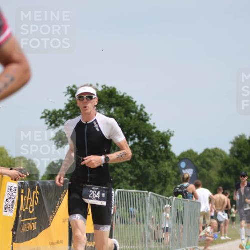 22.06.2025 - Viking Triathlon H.Heesch http://msf.ph/oto/8099528 22.06.2025 13:16:59 Laufen 75, 264, 443, 617 meine-sportfotos.de
