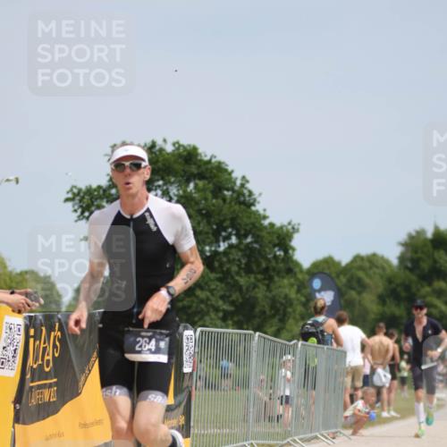 22.06.2025 - Viking Triathlon H.Heesch http://msf.ph/oto/8099534 22.06.2025 13:16:59 Laufen 75, 264, 443, 617 meine-sportfotos.de