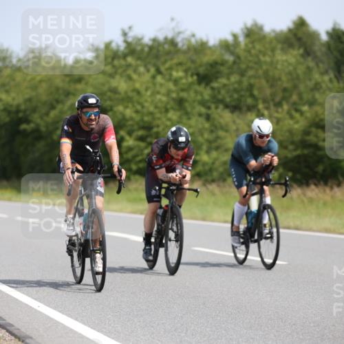 22.06.2025 - Viking Triathlon Yannick Fuchs http://msf.ph/oto/8099536 22.06.2025 12:02:43 Radfahren 18, 19, 40, 84, 122, 127, 187, 209, 240, 244, 316, 317, 374, 377, 395, 428, 452, 506, 531, 546, 630 meine-sportfotos.de