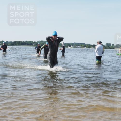 22.06.2025 - Viking Triathlon KatJ http://msf.ph/oto/8099547 22.06.2025 10:32:41 Schwimmen 80, 170, 208, 278, 554 meine-sportfotos.de