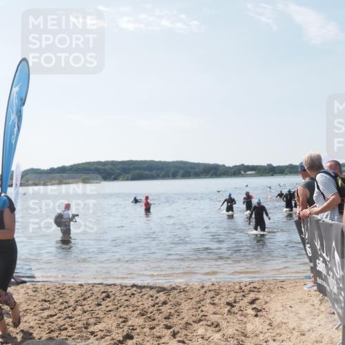 22.06.2025 - Viking Triathlon MichiJ http://msf.ph/oto/8099559 22.06.2025 10:43:55 Schwimmen 41, 249, 362, 442, 531, 627, 637 meine-sportfotos.de