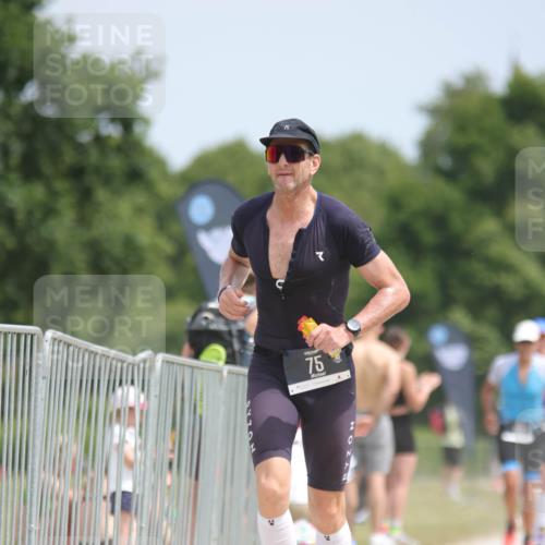 22.06.2025 - Viking Triathlon H.Heesch http://msf.ph/oto/8099575 22.06.2025 13:17:03 Laufen 75, 264 meine-sportfotos.de