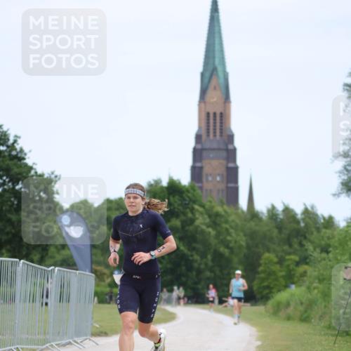 22.06.2025 - Viking Triathlon H.Heesch http://msf.ph/oto/8099616 22.06.2025 12:46:36 Laufen 10 meine-sportfotos.de