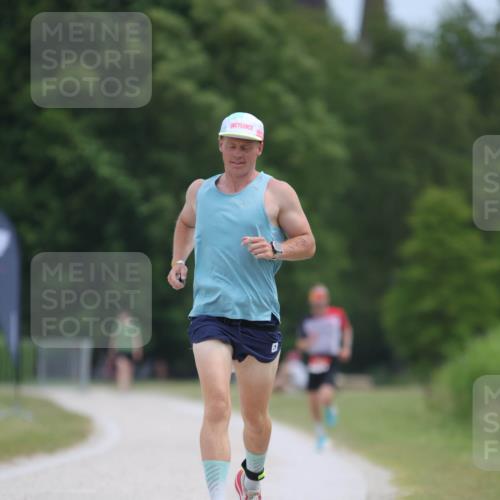 22.06.2025 - Viking Triathlon H.Heesch http://msf.ph/oto/8099633 22.06.2025 12:46:43 Laufen 617 meine-sportfotos.de