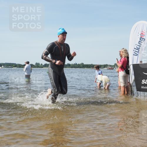22.06.2025 - Viking Triathlon KatJ http://msf.ph/oto/8099637 22.06.2025 10:32:43 Schwimmen 80, 208, 278, 554 meine-sportfotos.de