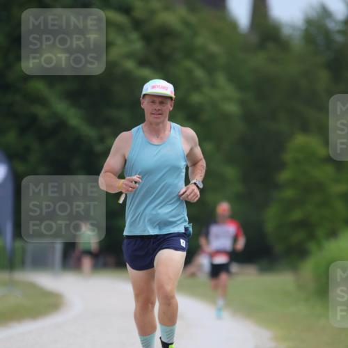 22.06.2025 - Viking Triathlon H.Heesch http://msf.ph/oto/8099642 22.06.2025 12:46:43 Laufen 617 meine-sportfotos.de