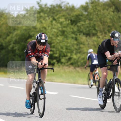 22.06.2025 - Viking Triathlon Yannick Fuchs http://msf.ph/oto/8099649 22.06.2025 12:02:45 Radfahren 18, 19, 40, 84, 122, 127, 137, 187, 209, 240, 244, 316, 317, 374, 377, 395, 428, 452, 506, 531, 630 meine-sportfotos.de