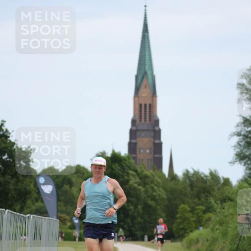 22.06.2025 - Viking Triathlon H.Heesch http://msf.ph/oto/8099661 22.06.2025 12:46:46 Laufen 617 meine-sportfotos.de