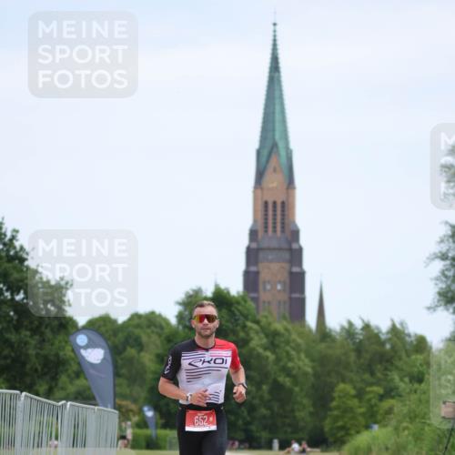 22.06.2025 - Viking Triathlon H.Heesch http://msf.ph/oto/8099695 22.06.2025 12:46:55 Laufen 652 meine-sportfotos.de