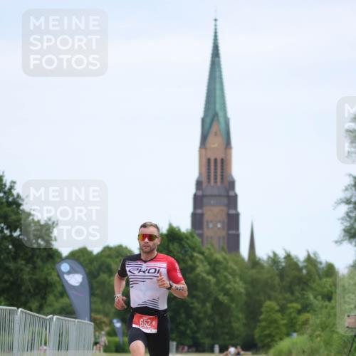 22.06.2025 - Viking Triathlon H.Heesch http://msf.ph/oto/8099702 22.06.2025 12:46:55 Laufen 652 meine-sportfotos.de