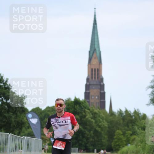 22.06.2025 - Viking Triathlon H.Heesch http://msf.ph/oto/8099712 22.06.2025 12:46:55 Laufen 652 meine-sportfotos.de