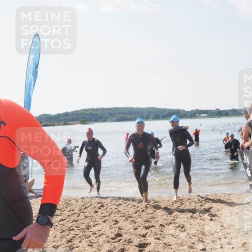 22.06.2025 - Viking Triathlon MichiJ http://msf.ph/oto/8099720 22.06.2025 10:44:17 Schwimmen 103, 123, 130, 343, 439, 467, 650 meine-sportfotos.de