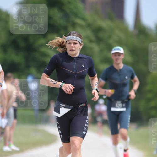 22.06.2025 - Viking Triathlon H.Heesch http://msf.ph/oto/8099723 22.06.2025 13:17:29 Laufen 10, 386, 529 meine-sportfotos.de