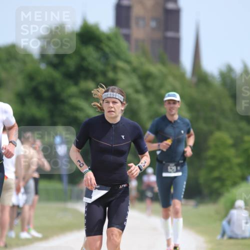 22.06.2025 - Viking Triathlon H.Heesch http://msf.ph/oto/8099728 22.06.2025 13:17:30 Laufen 10, 386, 529 meine-sportfotos.de