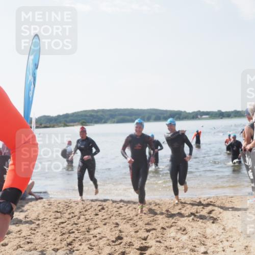 22.06.2025 - Viking Triathlon MichiJ http://msf.ph/oto/8099731 22.06.2025 10:44:17 Schwimmen 103, 123, 130, 343, 439, 467, 650 meine-sportfotos.de