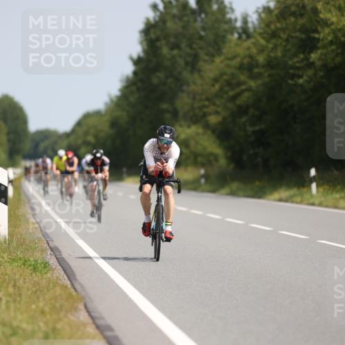 22.06.2025 - Viking Triathlon Yannick Fuchs http://msf.ph/oto/8099736 22.06.2025 11:24:10 Radfahren 313, 383, 396, 436, 540, 618 meine-sportfotos.de