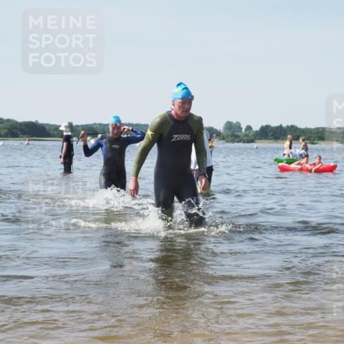 22.06.2025 - Viking Triathlon KatJ http://msf.ph/oto/8099743 22.06.2025 10:32:46 Schwimmen 80, 208, 278, 554 meine-sportfotos.de