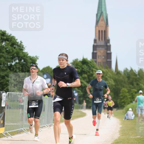 22.06.2025 - Viking Triathlon H.Heesch http://msf.ph/oto/8099745 22.06.2025 13:17:31 Laufen 10, 386, 529 meine-sportfotos.de