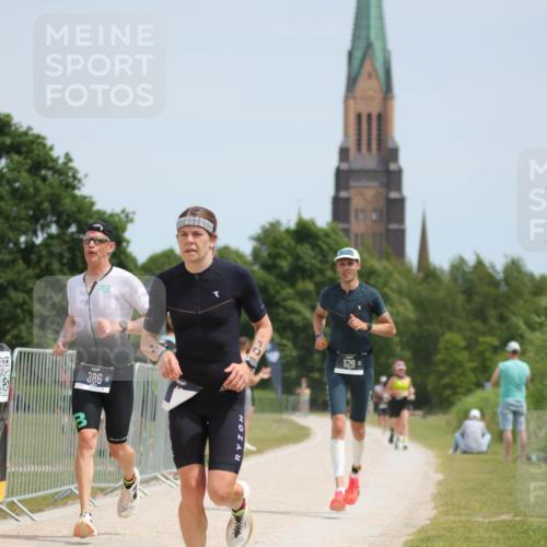 22.06.2025 - Viking Triathlon H.Heesch http://msf.ph/oto/8099751 22.06.2025 13:17:31 Laufen 10, 386, 529 meine-sportfotos.de