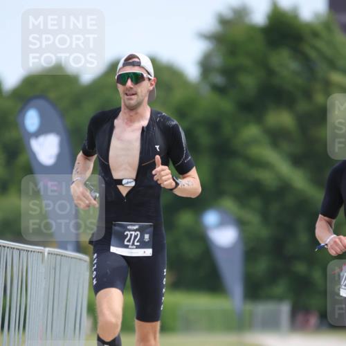 22.06.2025 - Viking Triathlon H.Heesch http://msf.ph/oto/8099767 22.06.2025 12:47:45 Laufen 176, 272 meine-sportfotos.de