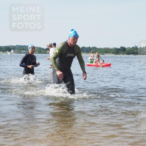 22.06.2025 - Viking Triathlon KatJ http://msf.ph/oto/8099786 22.06.2025 10:32:47 Schwimmen 208, 278, 554 meine-sportfotos.de