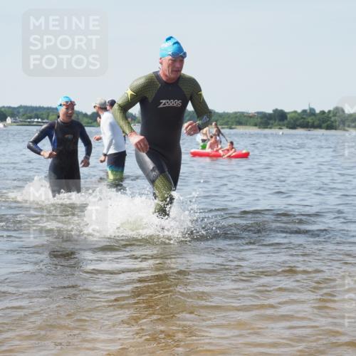 22.06.2025 - Viking Triathlon KatJ http://msf.ph/oto/8099806 22.06.2025 10:32:47 Schwimmen 208, 278, 554 meine-sportfotos.de