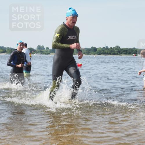 22.06.2025 - Viking Triathlon KatJ http://msf.ph/oto/8099826 22.06.2025 10:32:47 Schwimmen 208, 278, 554 meine-sportfotos.de