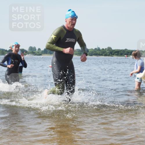 22.06.2025 - Viking Triathlon KatJ http://msf.ph/oto/8099834 22.06.2025 10:32:47 Schwimmen 208, 278, 554 meine-sportfotos.de