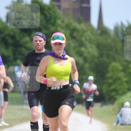 22.06.2025 - Viking Triathlon H.Heesch http://msf.ph/oto/8099843 22.06.2025 13:17:40 Laufen 195, 299, 612 meine-sportfotos.de