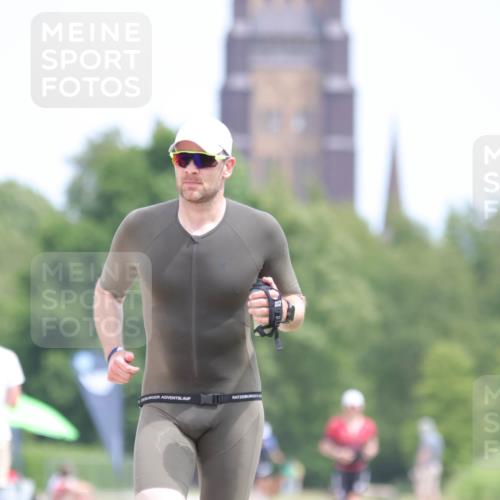 22.06.2025 - Viking Triathlon H.Heesch http://msf.ph/oto/8099847 22.06.2025 13:32:42 Laufen 335, 647 meine-sportfotos.de