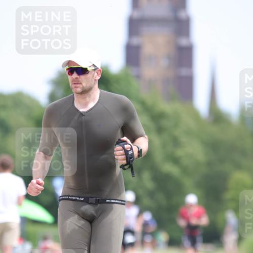 22.06.2025 - Viking Triathlon H.Heesch http://msf.ph/oto/8099877 22.06.2025 13:32:43 Laufen 335, 647 meine-sportfotos.de
