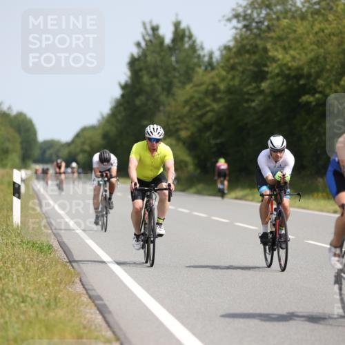 22.06.2025 - Viking Triathlon Yannick Fuchs http://msf.ph/oto/8099964 22.06.2025 11:24:17 Radfahren 241, 313, 366, 383, 396, 540, 618 meine-sportfotos.de