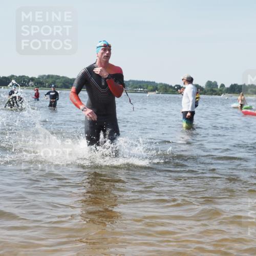 22.06.2025 - Viking Triathlon KatJ http://msf.ph/oto/8099977 22.06.2025 10:32:51 Schwimmen 113, 208, 278, 287, 554 meine-sportfotos.de