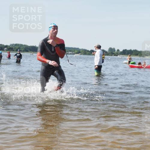 22.06.2025 - Viking Triathlon KatJ http://msf.ph/oto/8099992 22.06.2025 10:32:52 Schwimmen 113, 278, 287, 554 meine-sportfotos.de