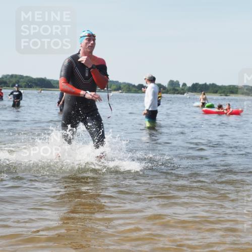 22.06.2025 - Viking Triathlon KatJ http://msf.ph/oto/8100003 22.06.2025 10:32:52 Schwimmen 113, 278, 287, 554 meine-sportfotos.de