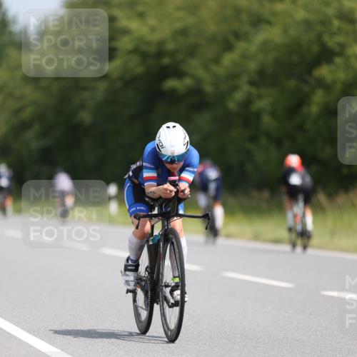 22.06.2025 - Viking Triathlon Yannick Fuchs http://msf.ph/oto/8100007 22.06.2025 12:02:53 Radfahren 39, 69, 84, 127, 137, 240, 244, 377, 531 meine-sportfotos.de