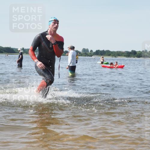 22.06.2025 - Viking Triathlon KatJ http://msf.ph/oto/8100019 22.06.2025 10:32:52 Schwimmen 113, 278, 287, 554 meine-sportfotos.de