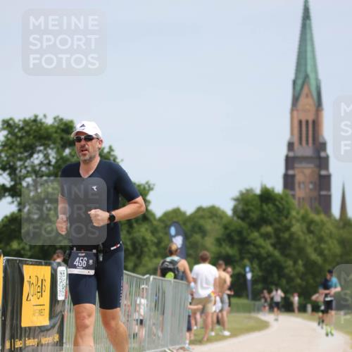 22.06.2025 - Viking Triathlon H.Heesch http://msf.ph/oto/8100038 22.06.2025 13:18:20 Laufen 456, 550, 652 meine-sportfotos.de