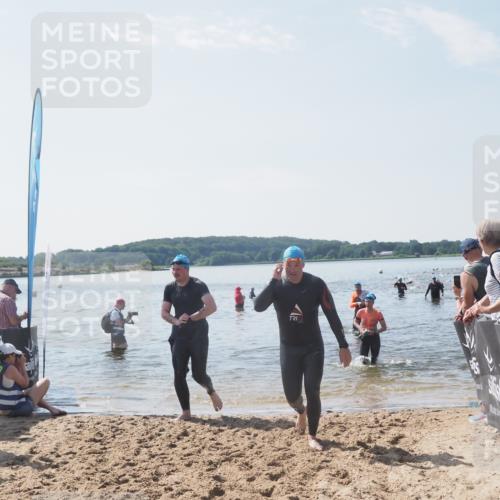 22.06.2025 - Viking Triathlon MichiJ http://msf.ph/oto/8100054 22.06.2025 10:44:26 Schwimmen 103, 130, 205, 219, 439 meine-sportfotos.de
