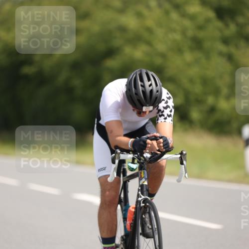 22.06.2025 - Viking Triathlon Yannick Fuchs http://msf.ph/oto/8100057 22.06.2025 11:24:21 Radfahren 160, 241, 319, 366, 383, 518, 540, 618 meine-sportfotos.de