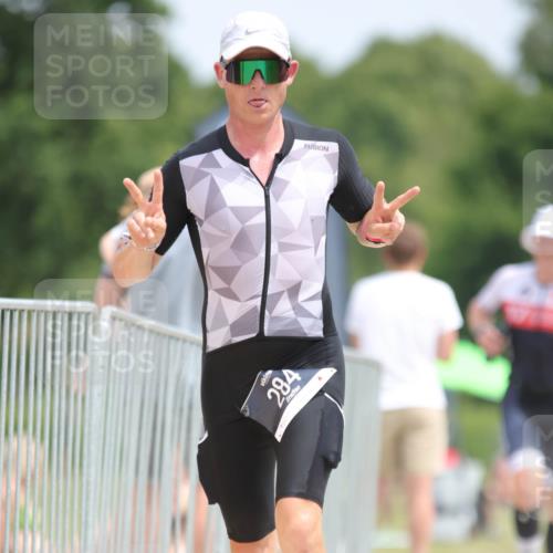 22.06.2025 - Viking Triathlon H.Heesch http://msf.ph/oto/8100076 22.06.2025 13:32:53 Laufen 284, 416, 511 meine-sportfotos.de
