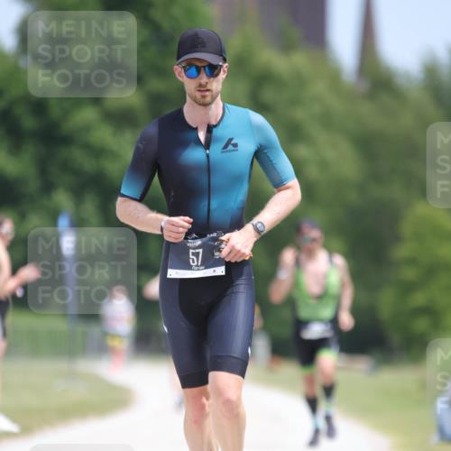 22.06.2025 - Viking Triathlon H.Heesch http://msf.ph/oto/8100081 22.06.2025 13:18:28 Laufen 57 meine-sportfotos.de
